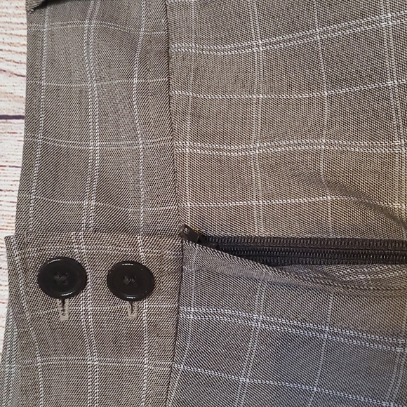 First Option- Brown and White Striped Shorts - Size 8 - Picture 4 of 10